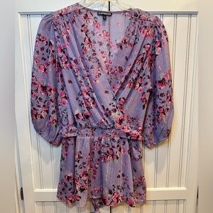 Express balloon 3/4 sleeve tie waist floral blouse